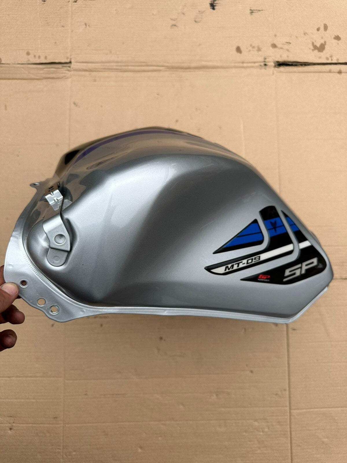YAMAHA MT-09 SP MT09SP Fuel Tank Petrol Tank B7NY24100004 *DENTED* OEM 2021 -
