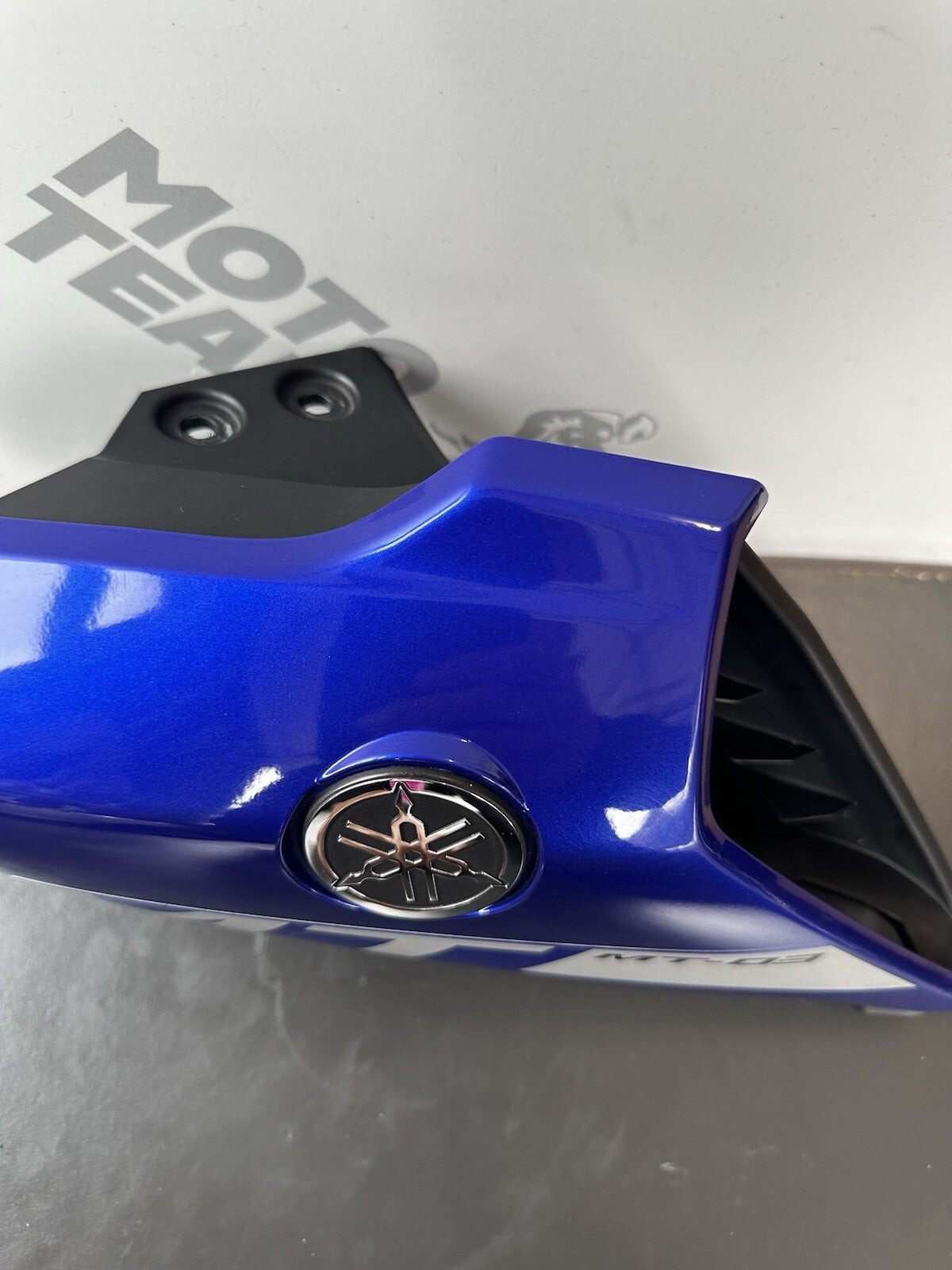 YAMAHA MT03 Right AIR DUCT FAIRING PLASTIC RIGHT MT 03 Right Air Duct Fairing