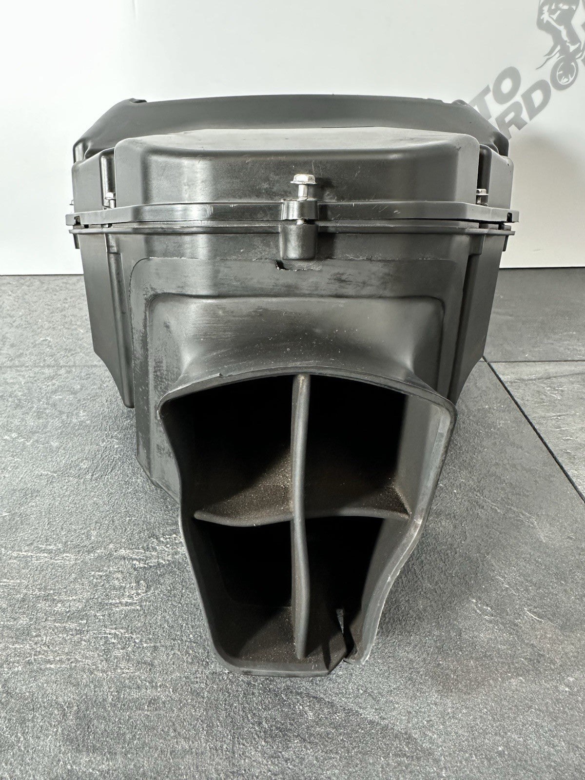 Triumph Street Triple 675 R 2015 Airbox & Air Filter 2013-2016 16470 Miles OEM