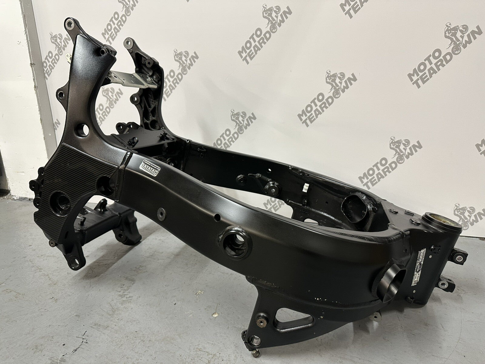 Suzuki GSXR 1300 2016 HAYABUSA Main Frame Chassis *CATEGORY N* 18408 Miles GEN 2