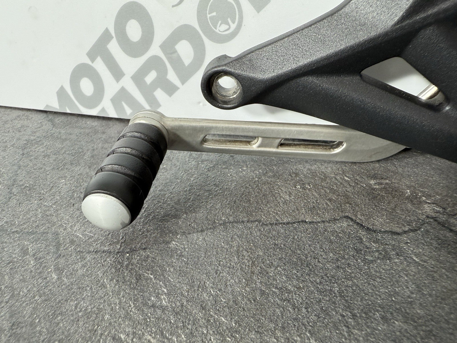 7006cc10-601f-4683-91a9-13c1e8df8cb3