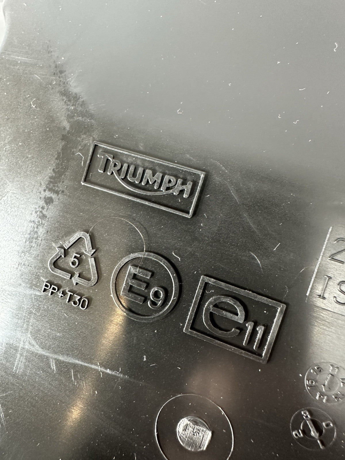 Triumph Street Triple 675 R 2015 Airbox & Air Filter 2013-2016 16470 Miles OEM