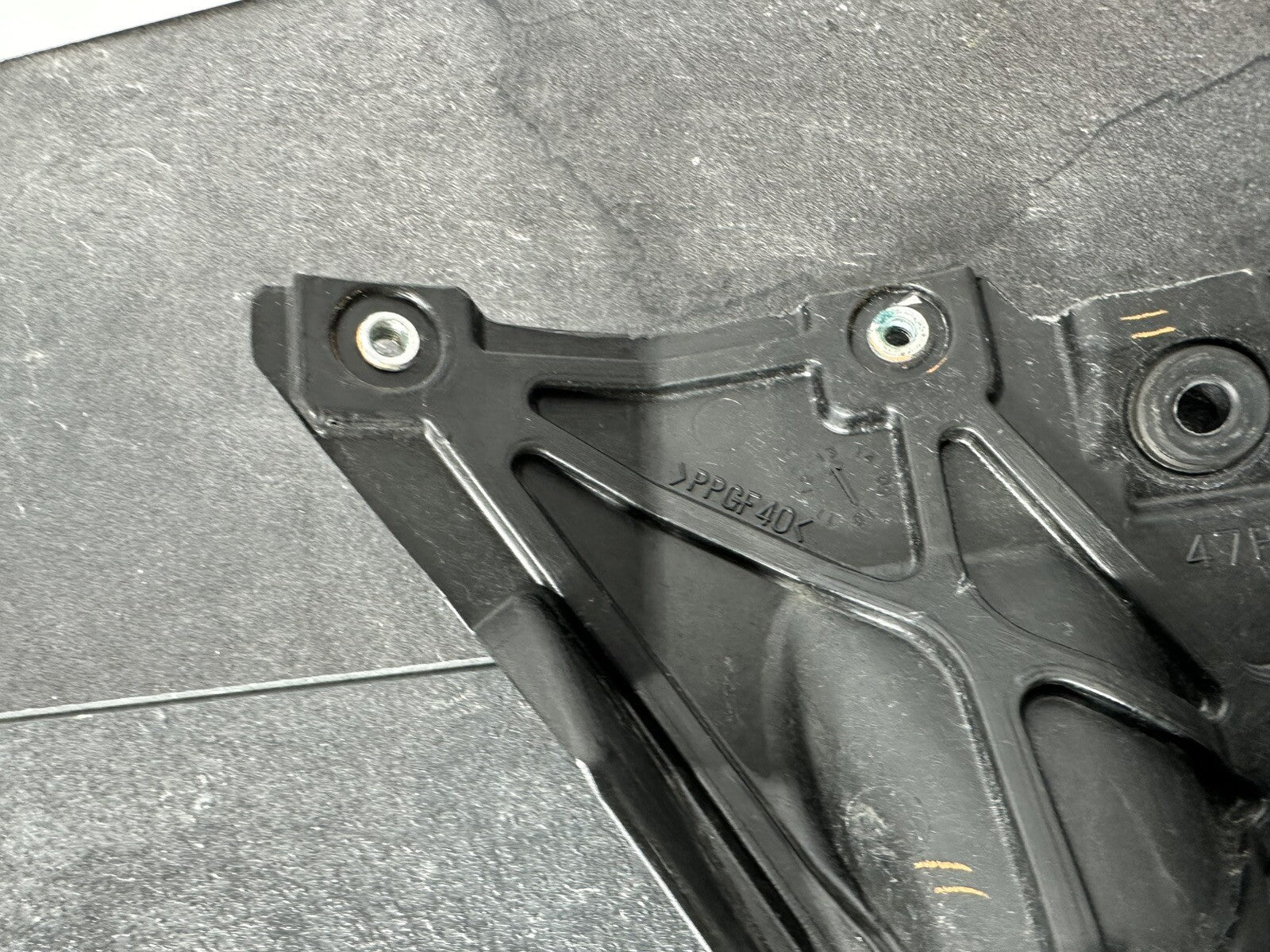 Suzuki GSXR 1000 2014 Fuel Tank Front Cover Bracket 22774 Miles 2009-2016 OEM