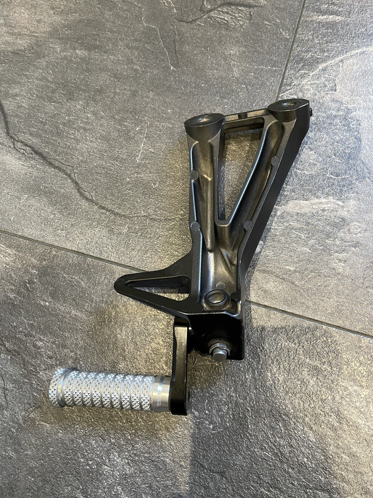 Yamaha MT10 SP 2019 Left Pillion Footrest 10953 Miles R1 2CR 2017-2021