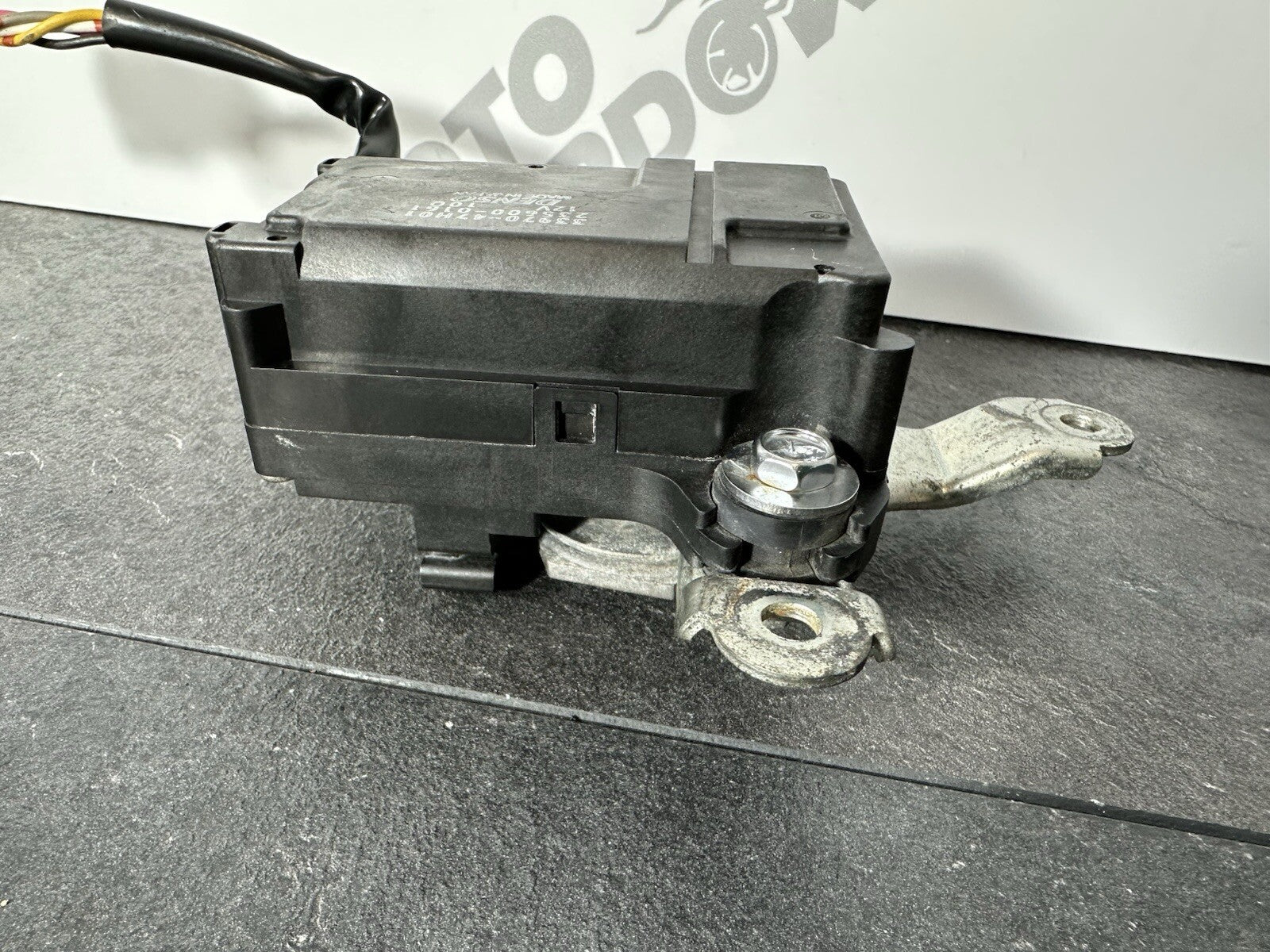 Suzuki GSXR 1000 2014 Regulator Rectifier Reg Rec 22774 Miles 2009-2016 OEM