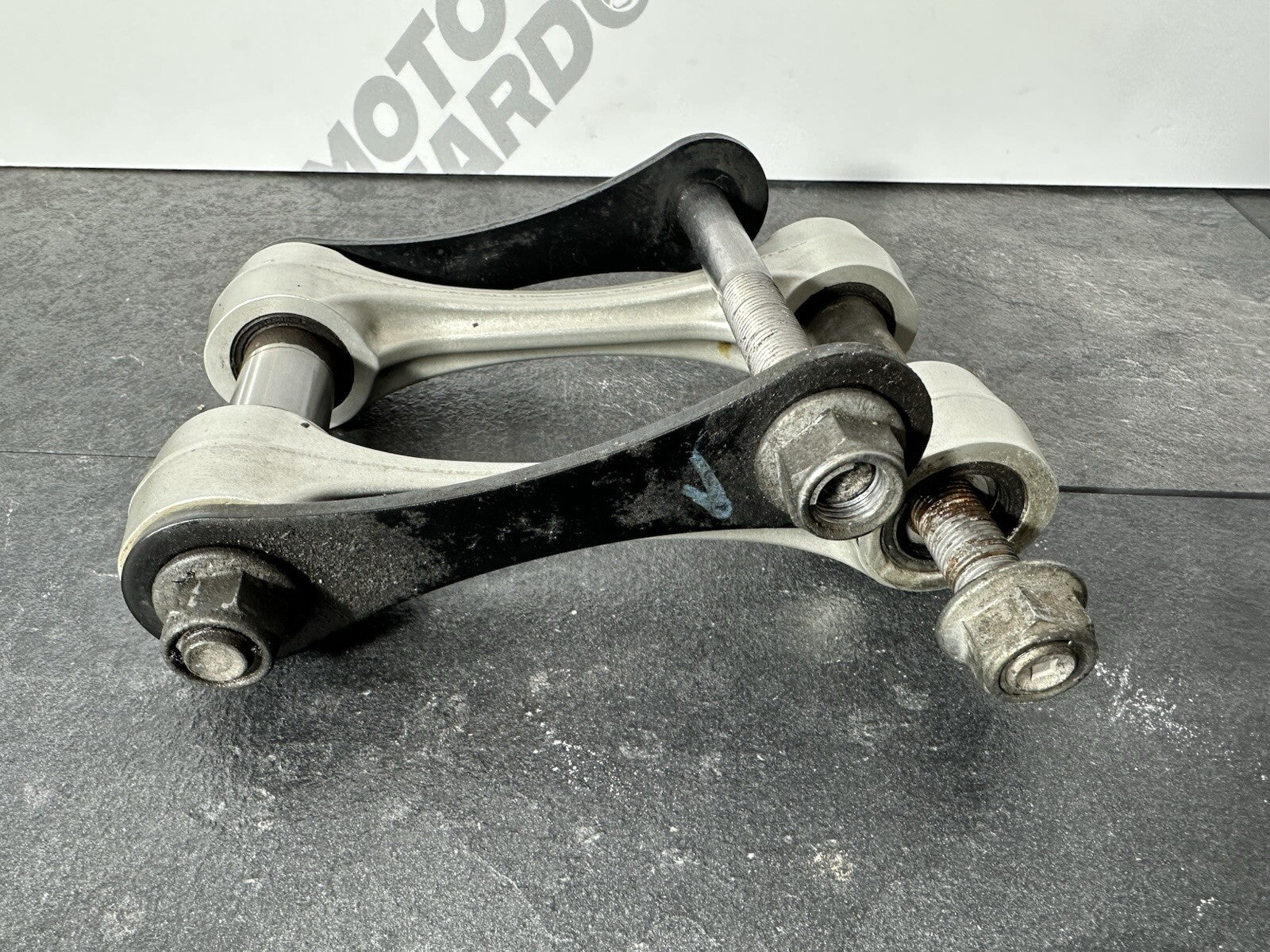 Triumph TIGER 900 GT PRO 2022 Shock Linkage Dog Bone 6337 Miles 2020-2023 OEM
