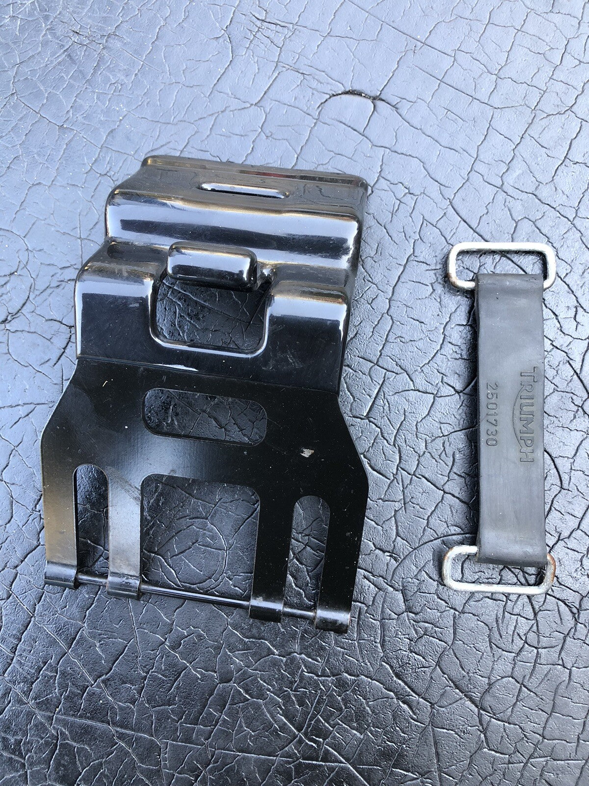 Triumph Speed Triple 1050 Battery Holder Clip Stay 2011 2012 2013 2014 OEM