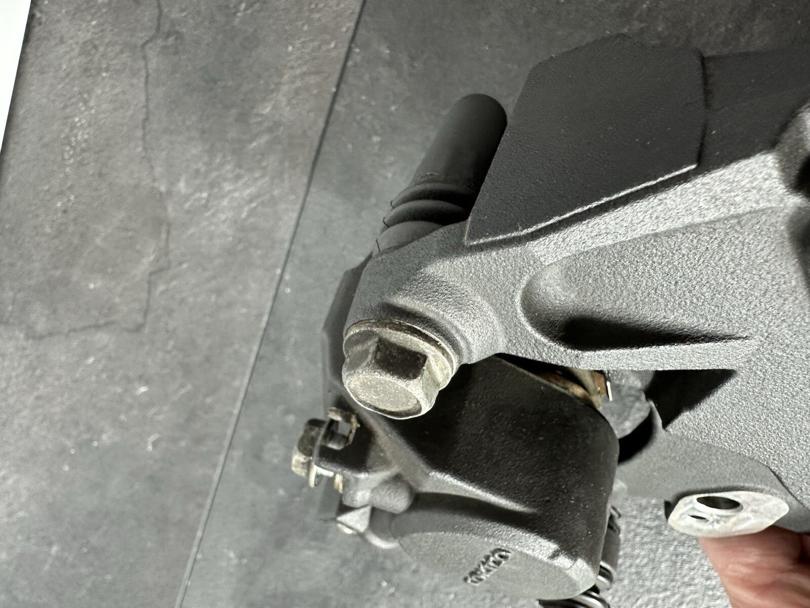 Suzuki GSXR 1300 2016 HAYABUSA NISSIN Rear Brake Caliper 18408 Miles OEM