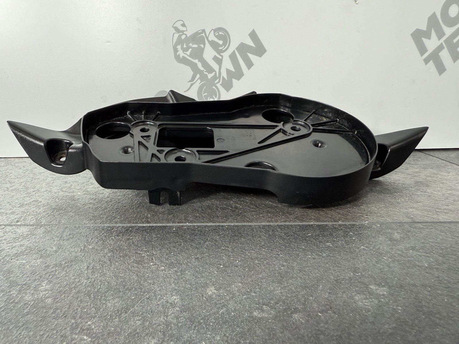 b77df96d-8720-49d8-b5d8-ecba83ed1d9e