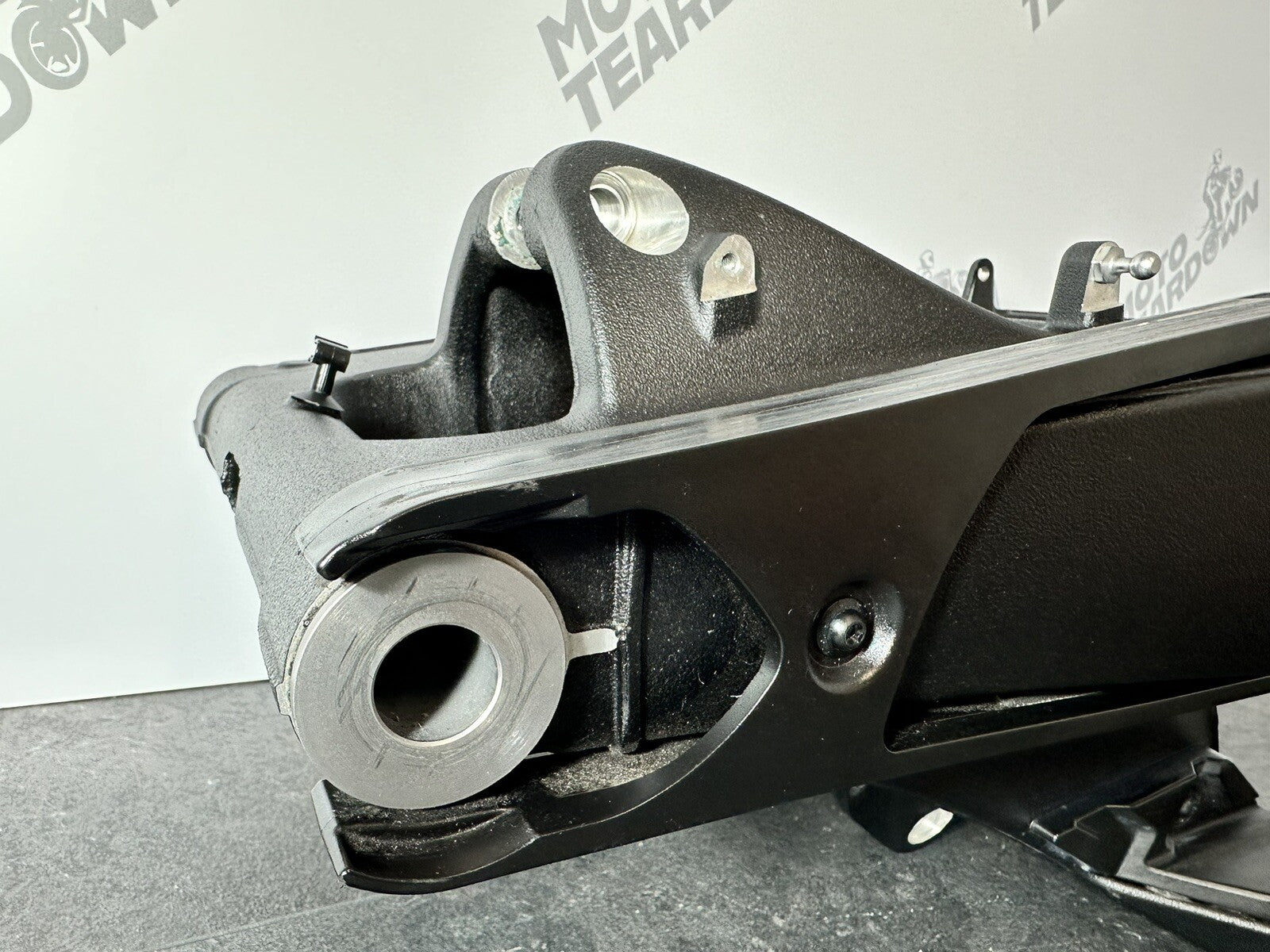 BMW S1000RR 2024 Swingarm Swinging Arm 2019-2025 MM S1000R M1000RR OEM