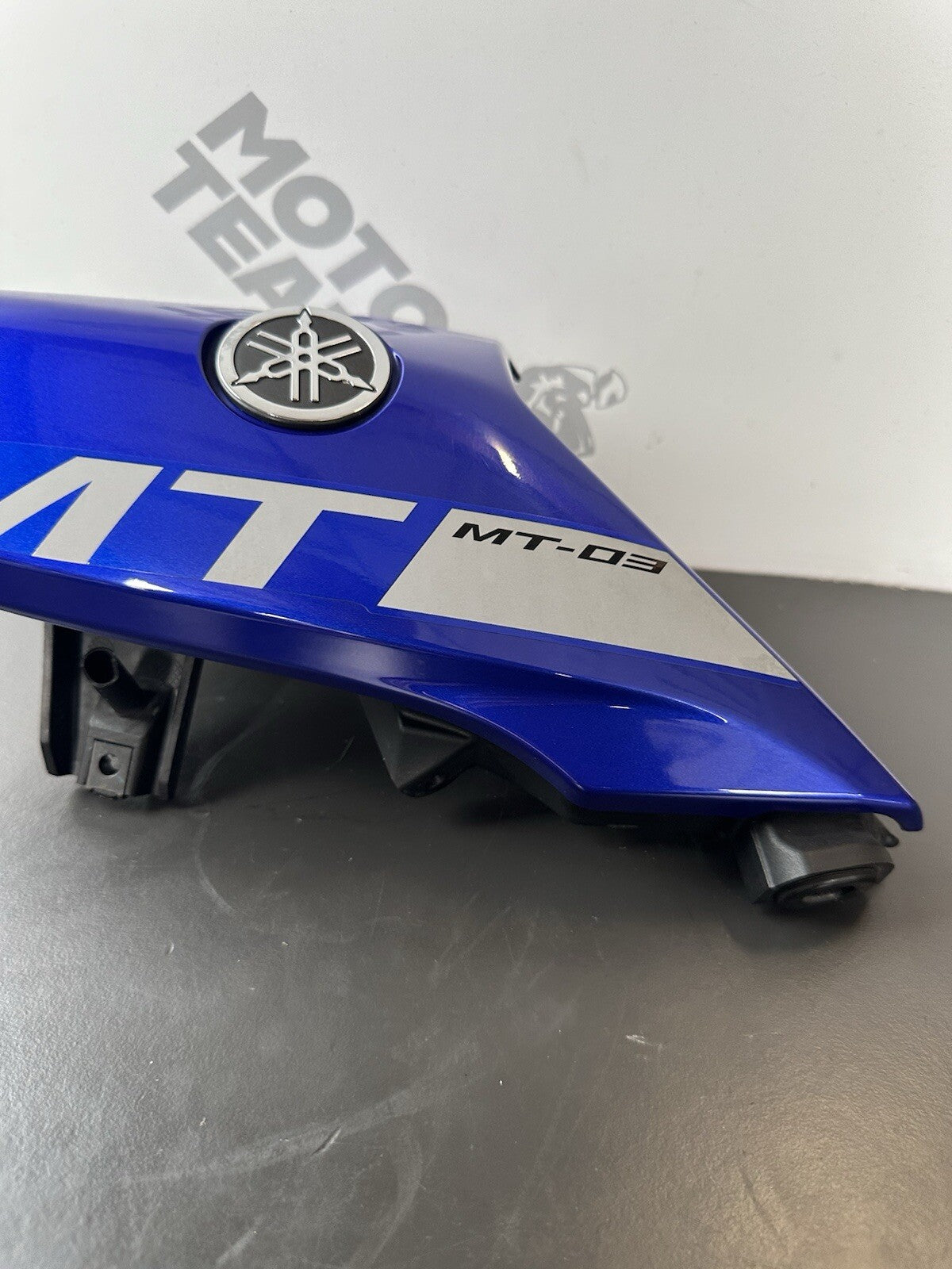 YAMAHA MT03 Right AIR DUCT FAIRING PLASTIC RIGHT MT 03 Right Air Duct Fairing