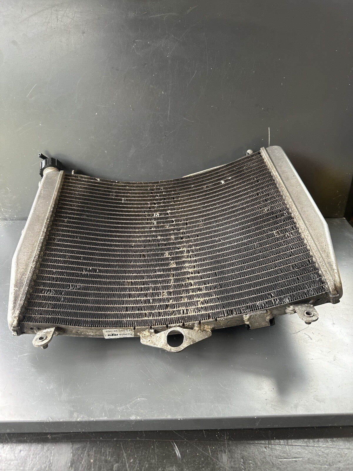 KTM 1190 RC8 Radiator And Fan 69035010033 KTM 1190 Radiator And Fan OEM 2010