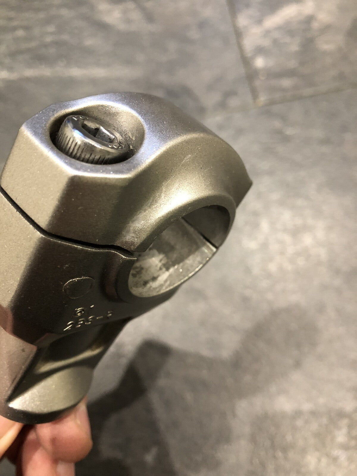 Yamaha MT10 SP 2017-2020 Right Handlebar Riser & Bolt 10595 Miles OEM R1