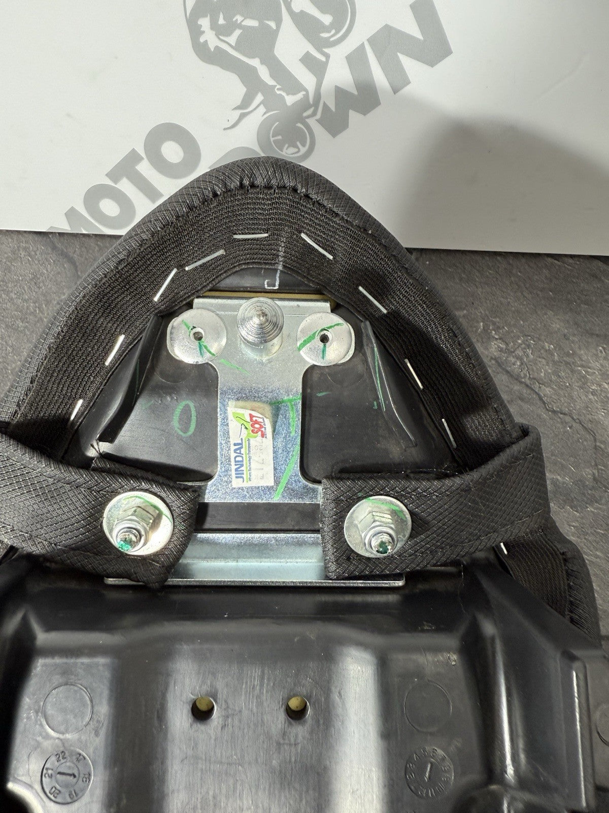 2d44d618-3a80-4c7f-8eff-006640da2e80