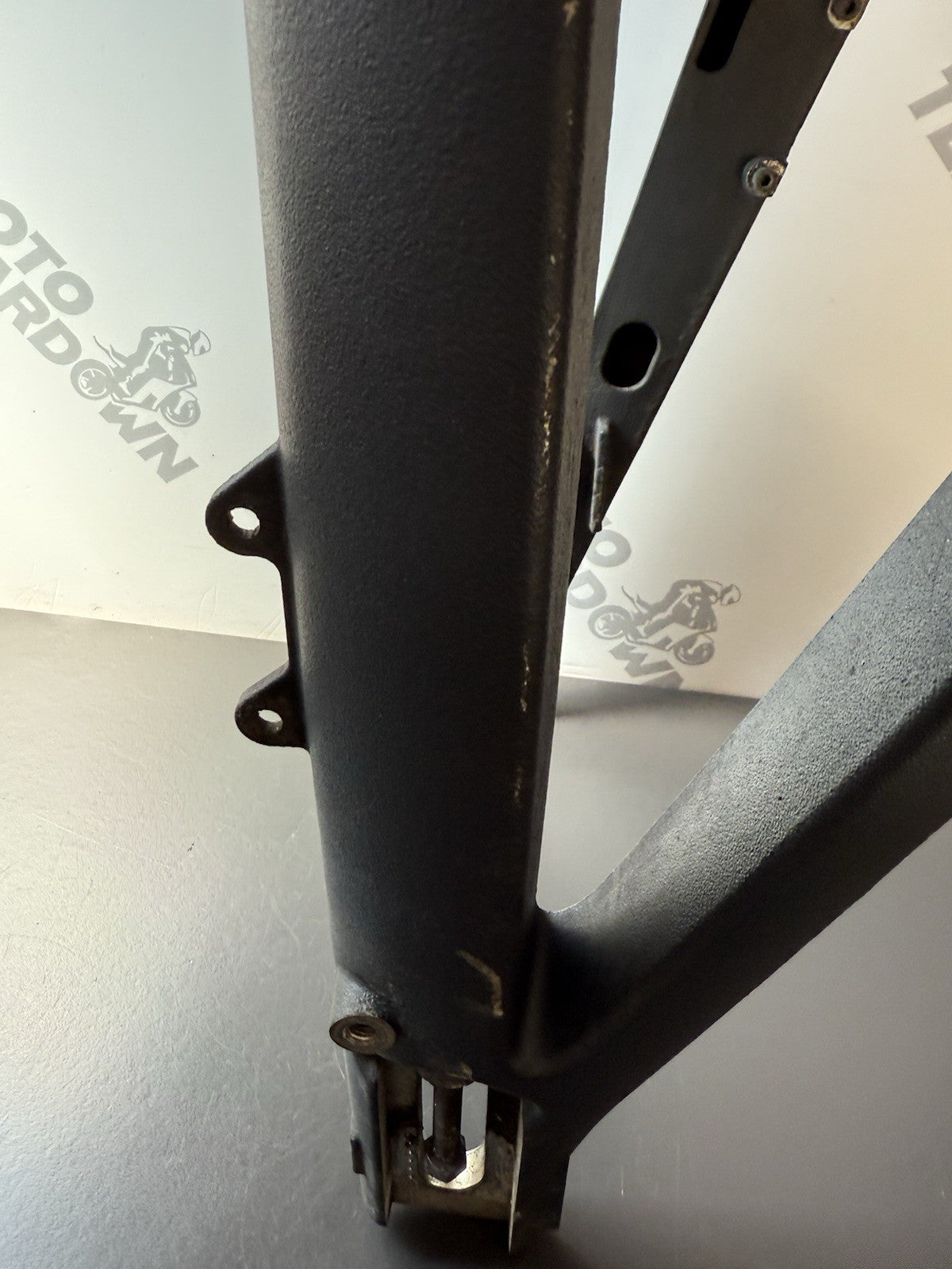 TRIUMPH STREET TRIPLE 675R SWINGING ARM SWING ARM 675R Swing Arm 2008-2011 OEM