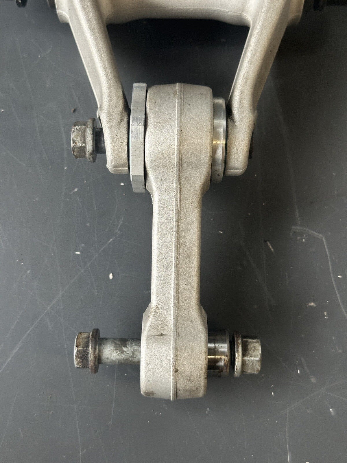 KTM 1190 RC8 rear shock linkage