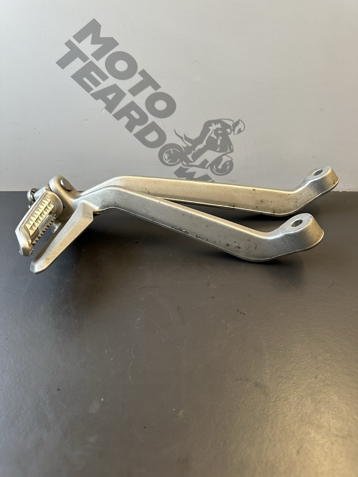 TRIUMPH STREET TRIPLE 765S 765RS Left Pillion Footrest Hanger - T2081987 2017-19