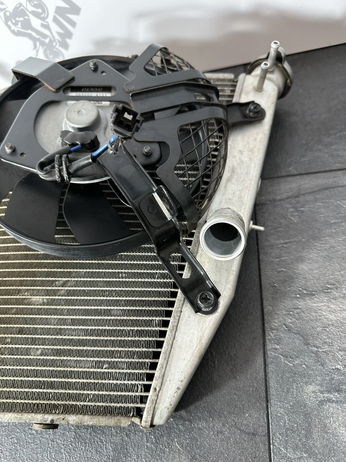 Suzuki GSXR 1000 2014 Radiator Coolant Radiator 22774 Miles 2009-2016 OEM