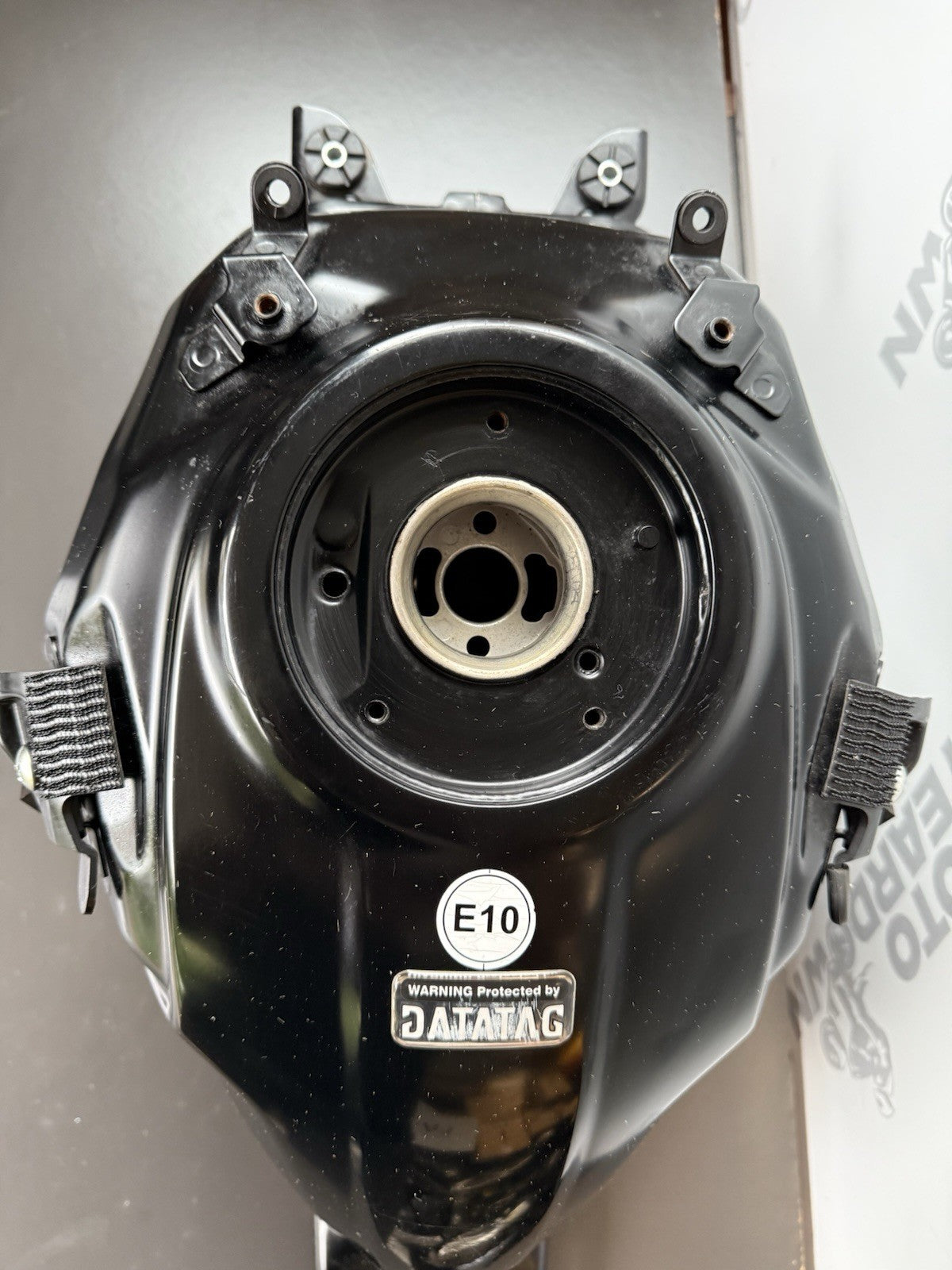 Suzuki GSXS 125 petrol Tank fuel tank 2017 - 2022 GSXS 125 Fuel Tank Petrol Tank