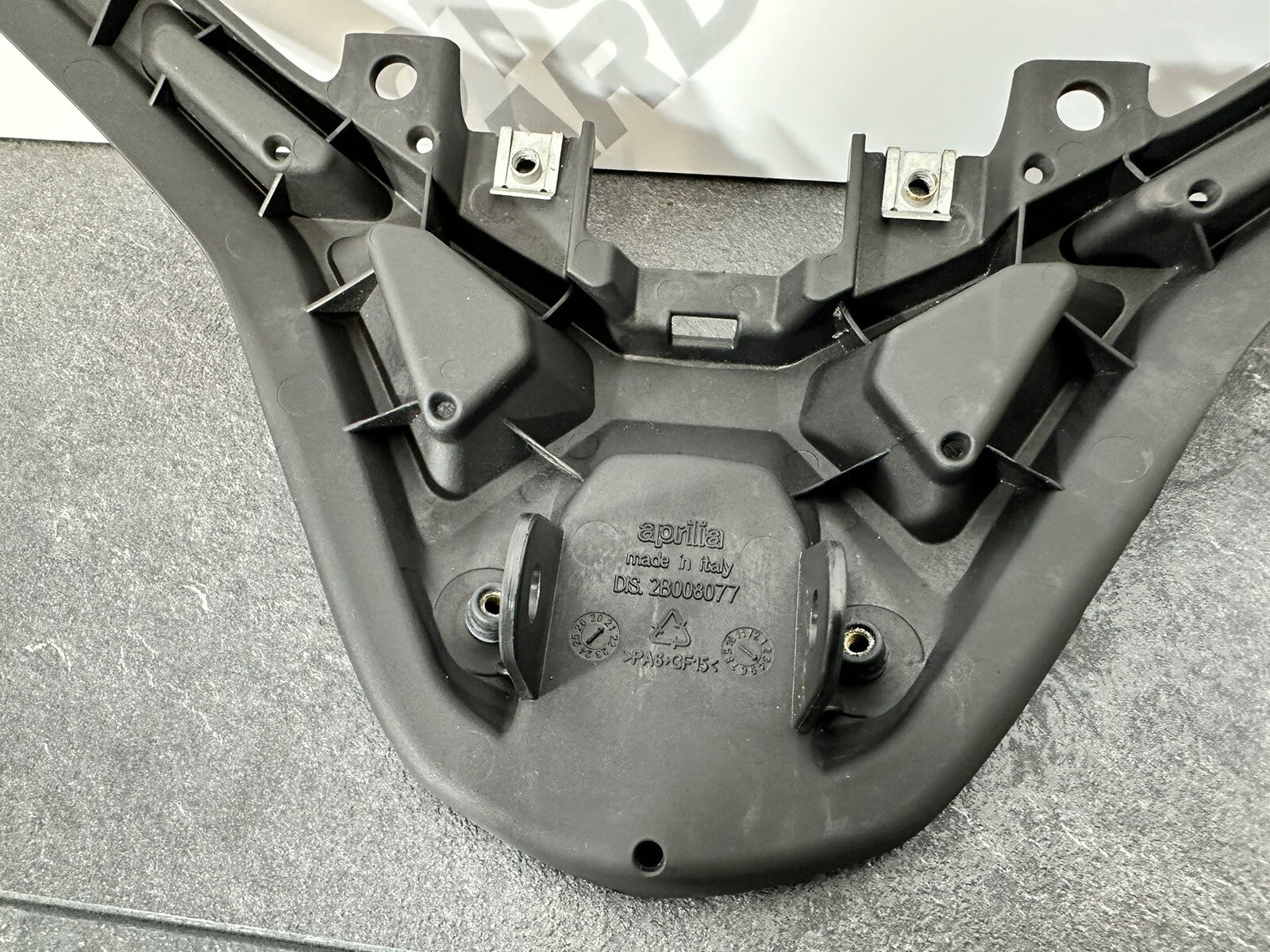 Aprilia Tuono V4 1100 2021 Windscreen Support Bracket 6606 Miles 2022-2024 OEM
