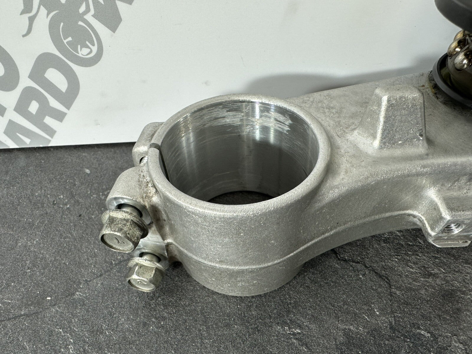 Suzuki GSXR 1300 2016 HAYABUSA Lower Yoke Steering Stem Bearings 18408 Miles OEM