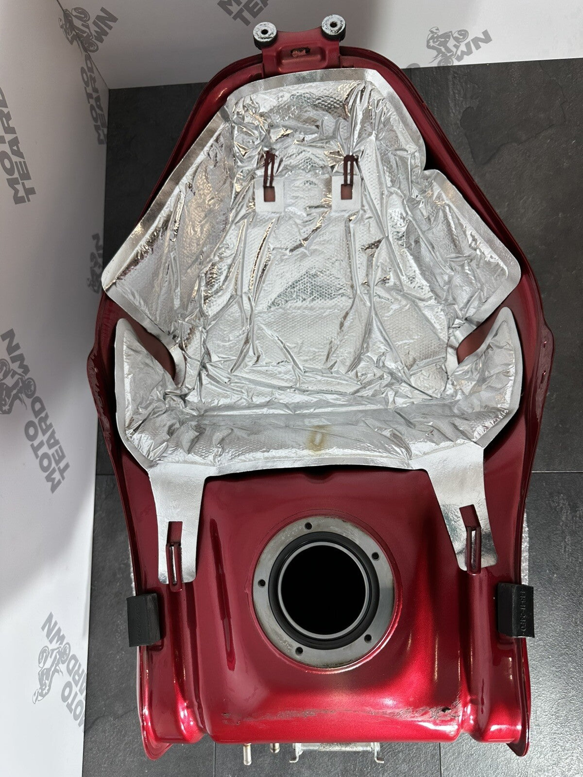 Suzuki GSXR 1300 2016 HAYABUSA Fuel Tank Petrol Tank 18408 Miles OEM *UK ONLY*