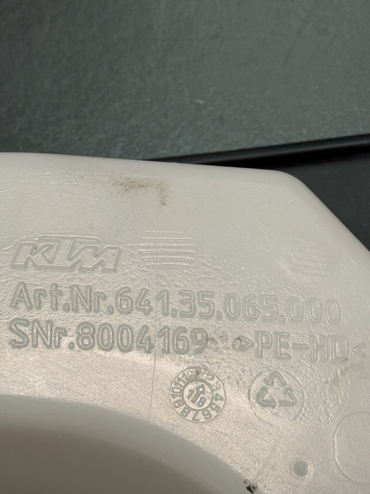 e312e332-d0f6-469b-ad1b-7b4b29ea3df0