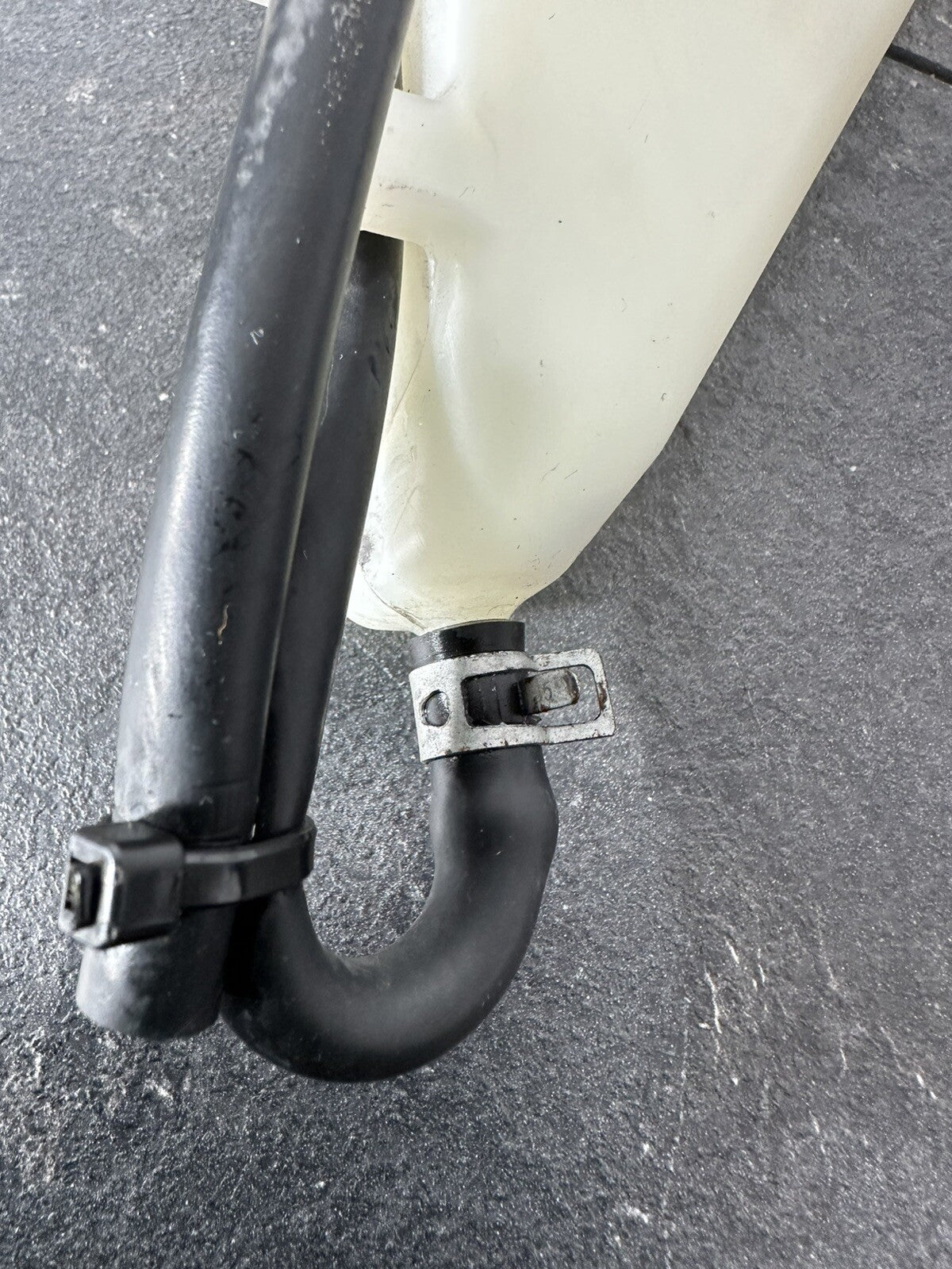 Suzuki GSXR 1300 2016 HAYABUSA Coolant Bottle Expansion Tank 18408 Miles OEM