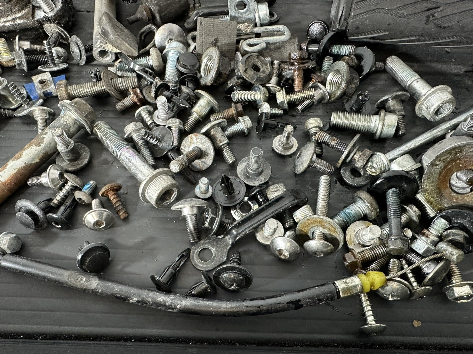 Suzuki GSXR 1000 2014 Nuts Bolts Fixings Job Lot 22774 Miles 2009-2016 OEM