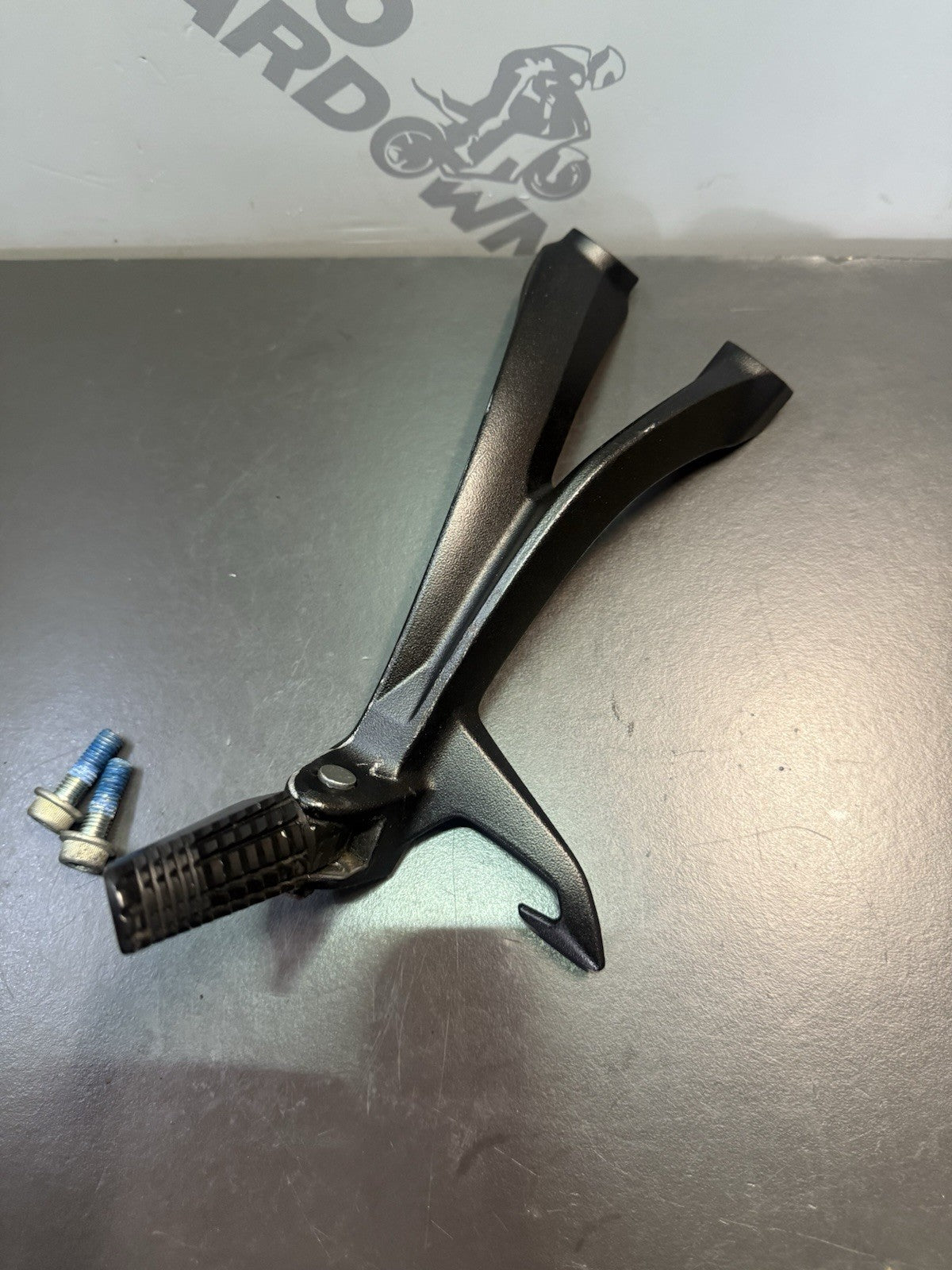 1dac9696-2cc8-4088-84a2-b5bacd91f653