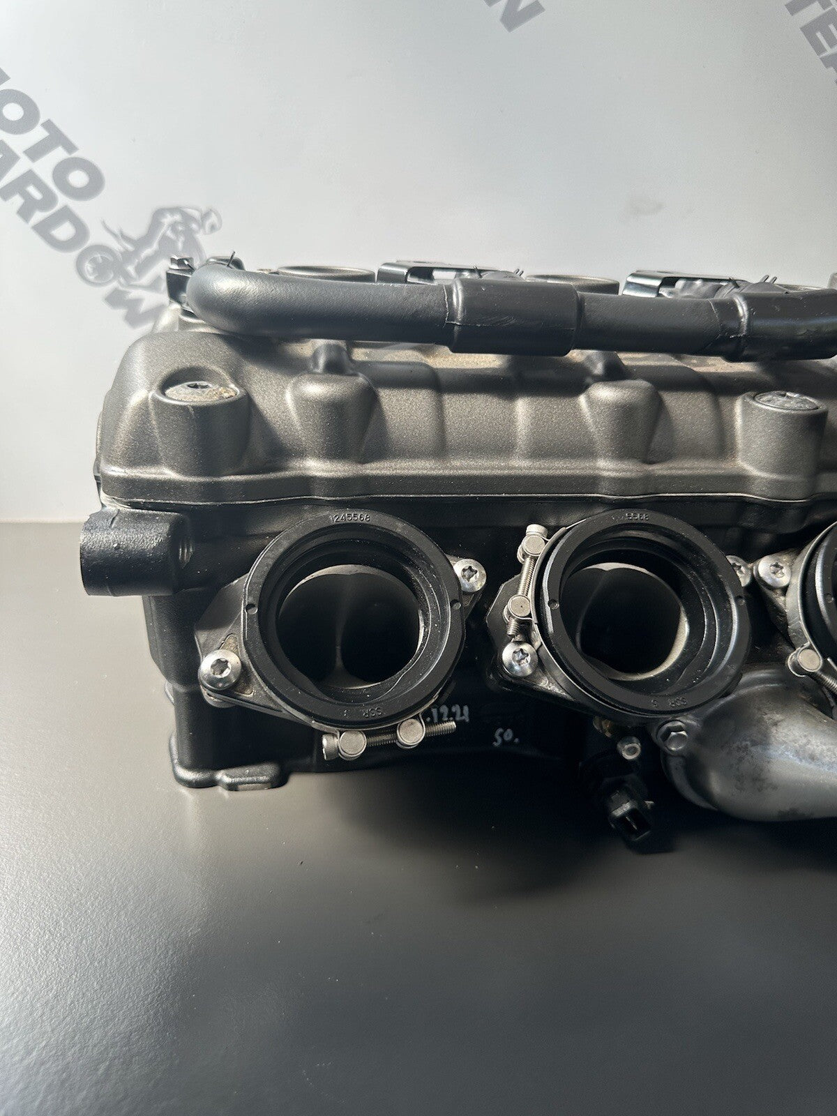 Triumph Speed Triple 1200 RR 2022 Engine Cylinder Head READ DESCRIPTION OEM