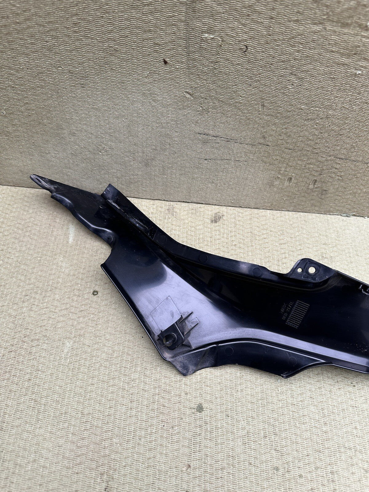 Yamaha Yzf R7 Yzf690 2022-2023 Left Side Fuel Tank Infill Fairing R7 Left Infill