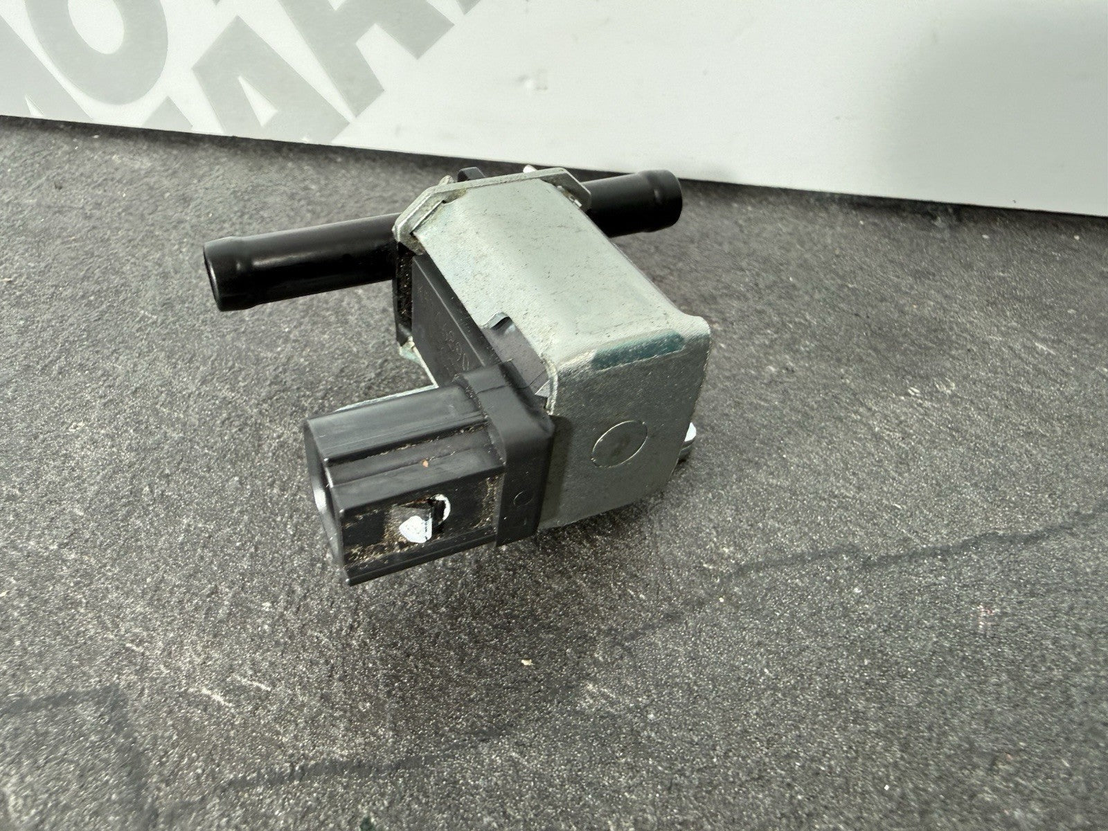 2c8602b2-a7df-4aed-ab53-5d28a0ee157e