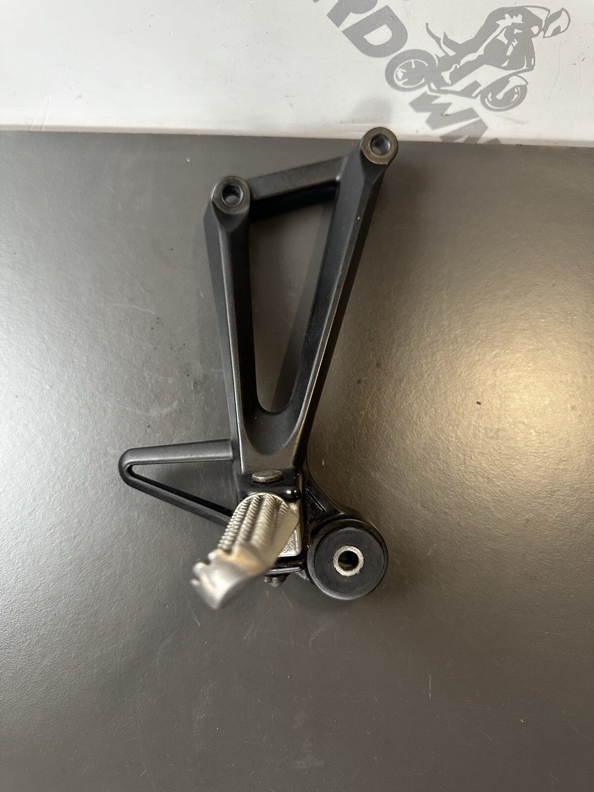 YAMAHA MT-03 Right Rear Foot Hanger YAMAHA MT03 Right Pillion Hanger RT Foot OEM