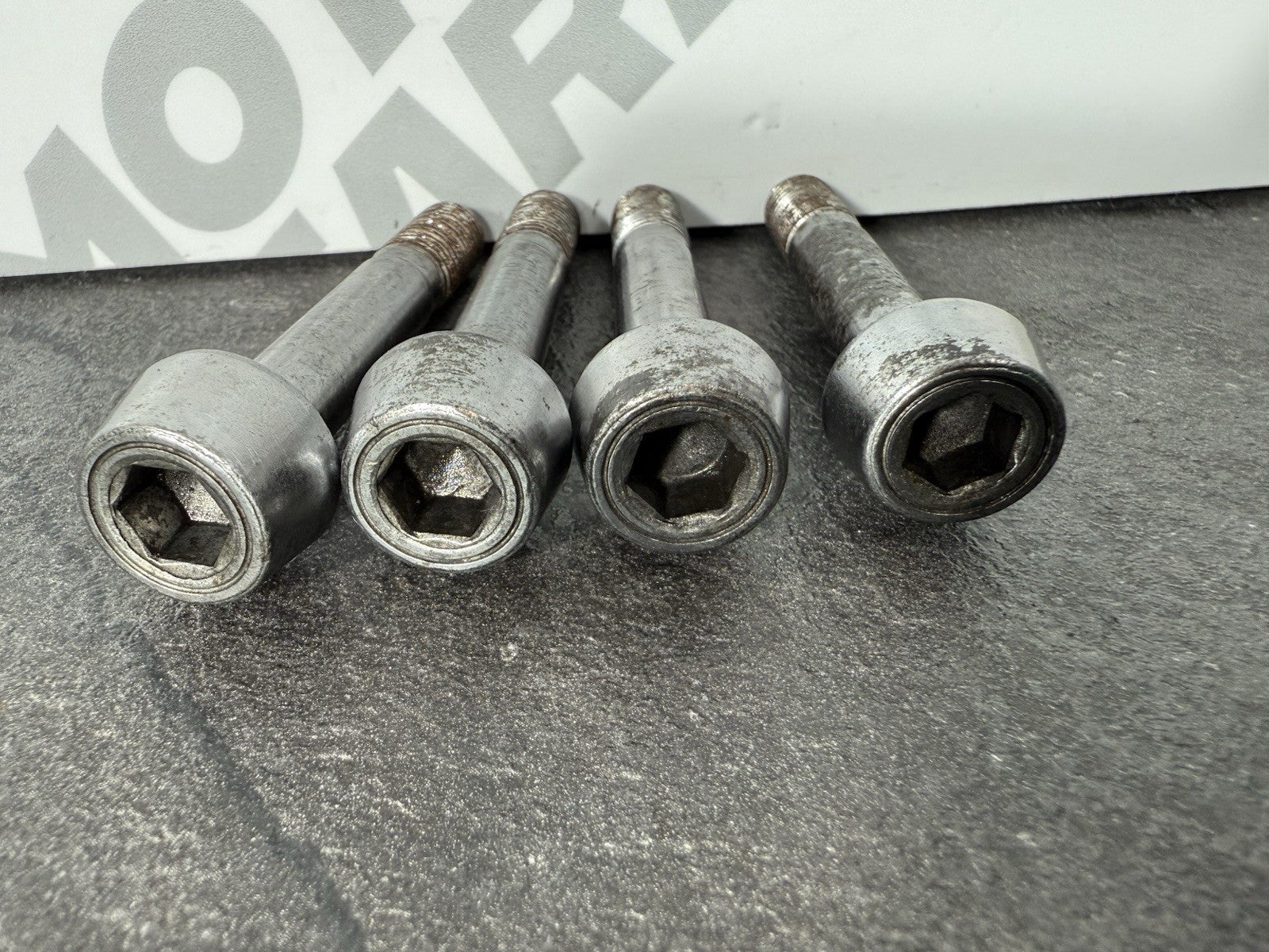 ec03b073-bad4-4016-a377-63a124610208