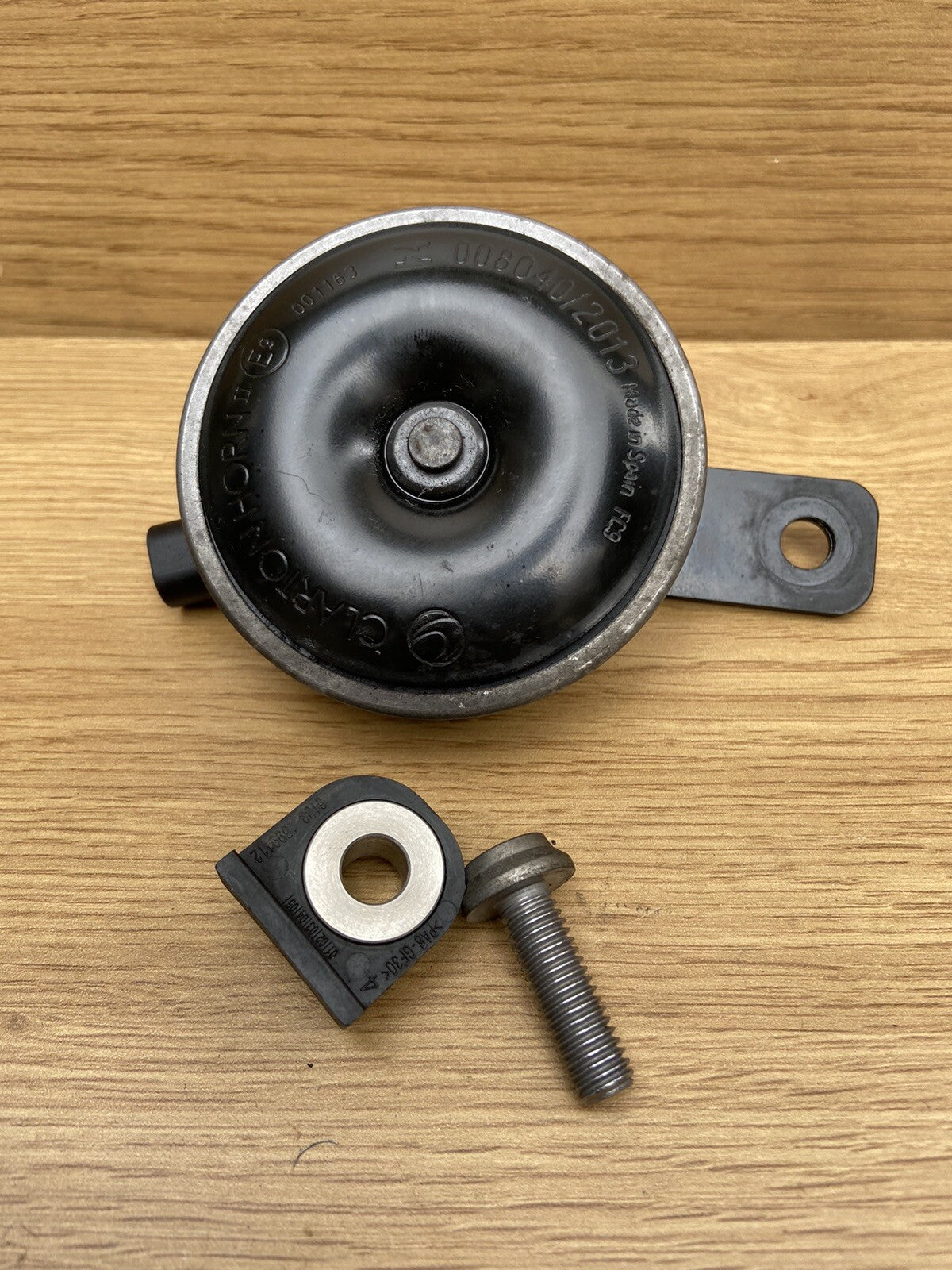BMW S1000R SPORT 2021 HORN AND BRACKET BMW S1000R Horn S1000r Sport Horn OEM
