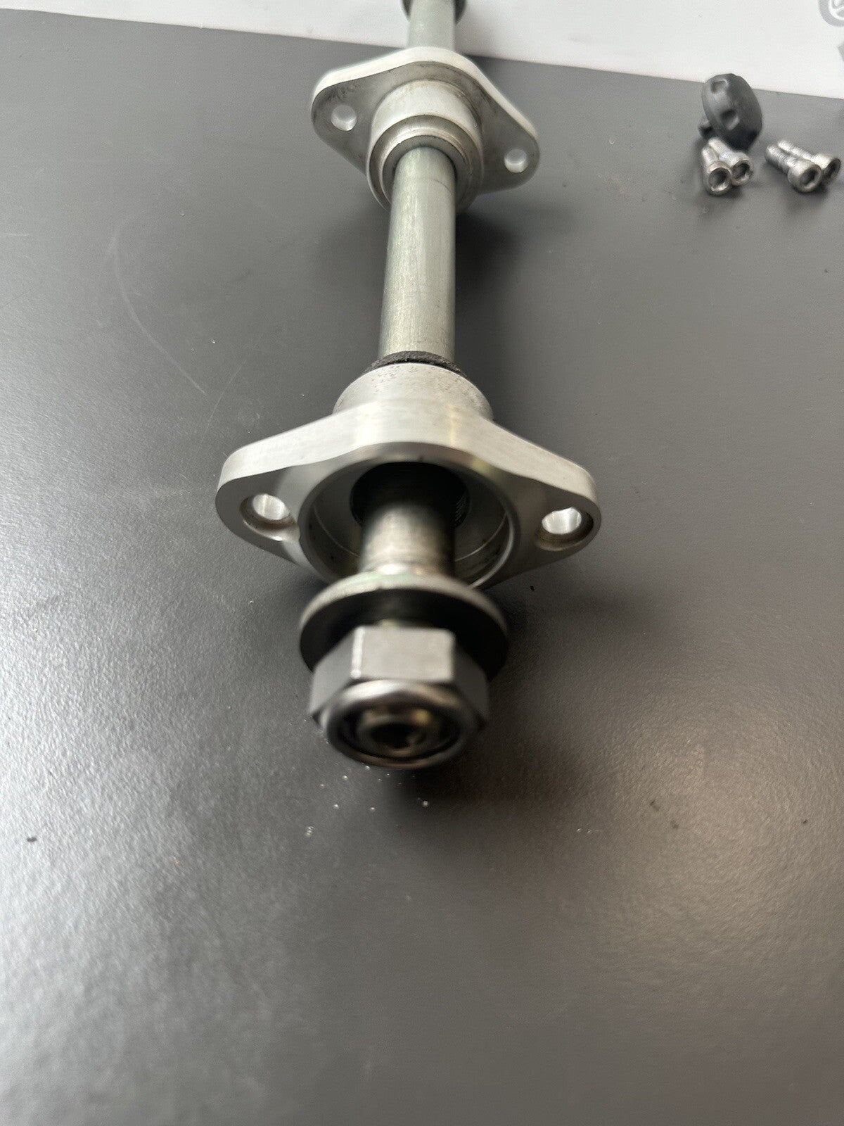 TRIUMPH STREET TRIPLE 675 SWINGARM SPINDLE YEAR 2013-2016 12,409 Miles