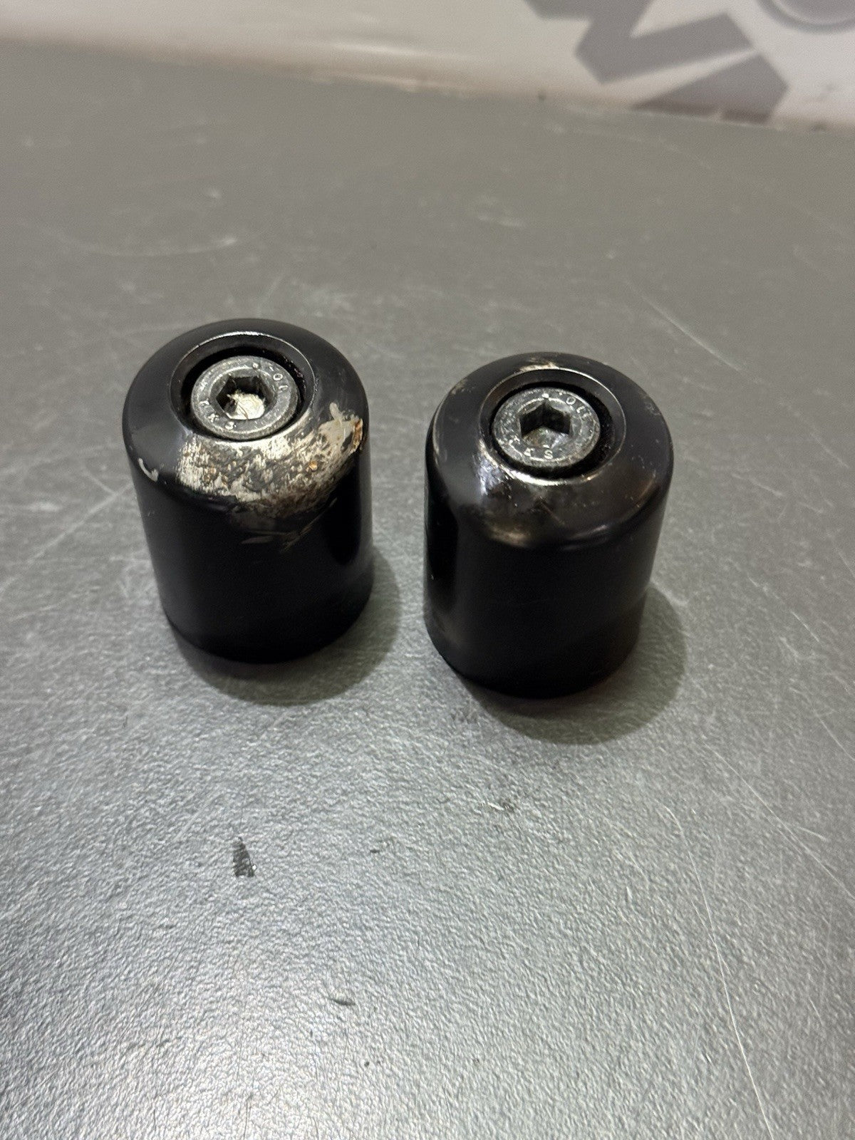 b26f765b-4555-4580-827c-59a8f91f588a