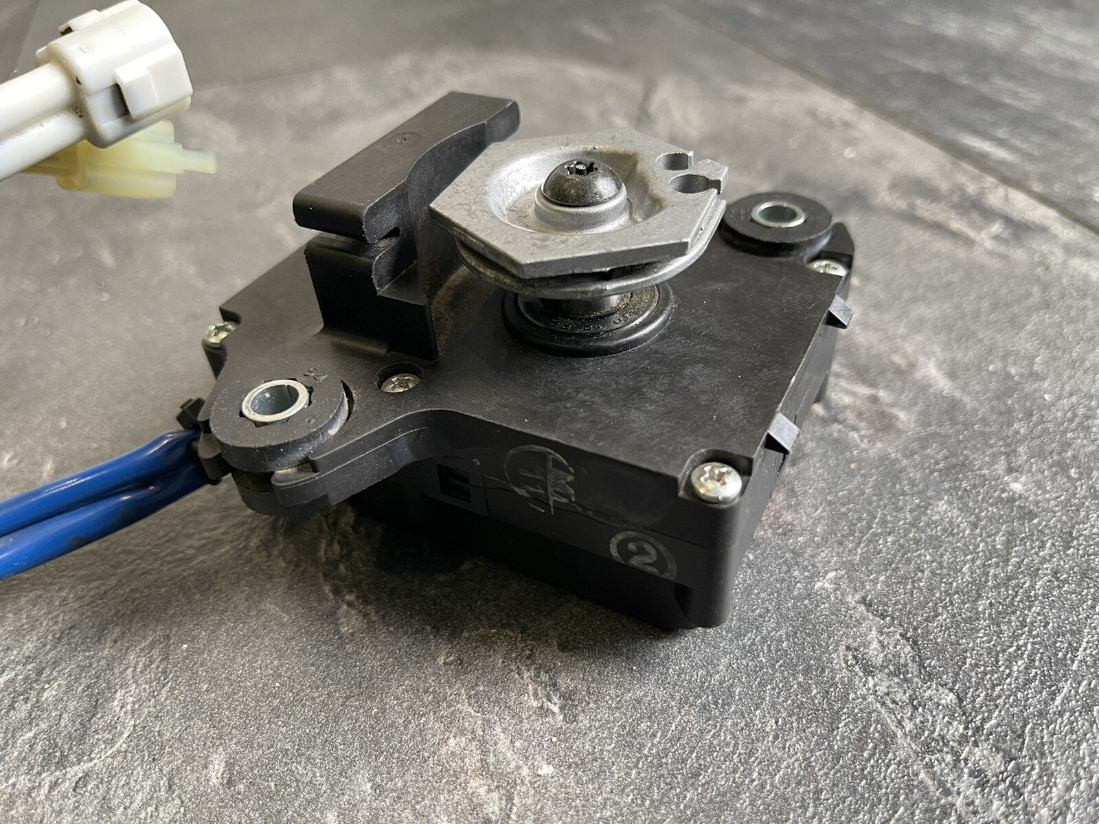 Kawasaki Ninja ZX10R 2017 Exhaust Servo Motor Denso 16125 Miles 2016-2018 OEM