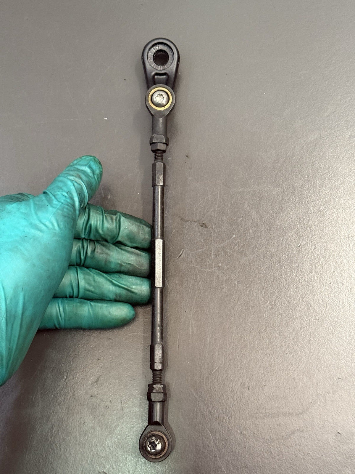 055d9dc8-2ce5-40a6-80a2-fe185e3a650b