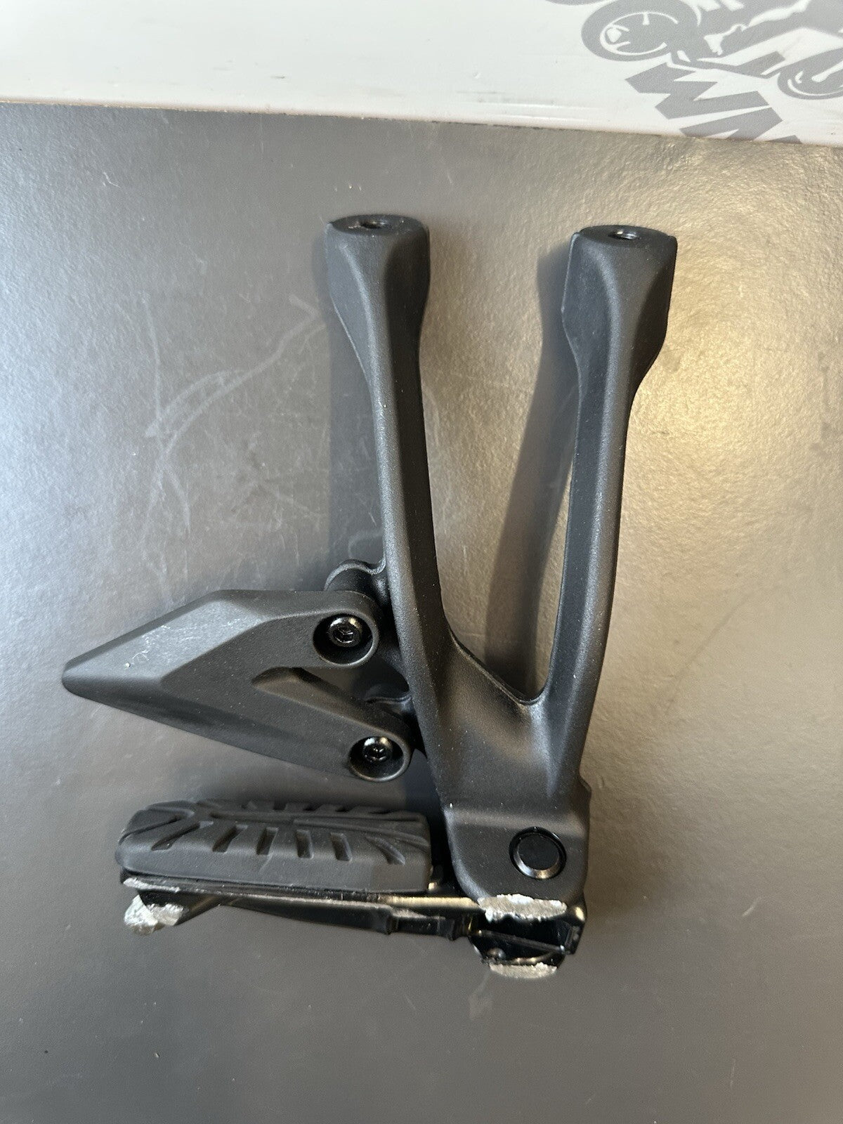 KTM 125 DUKE RIGHT PILLION FOOT REST RT Pillion Foot Rest Right Foot hanger OEM