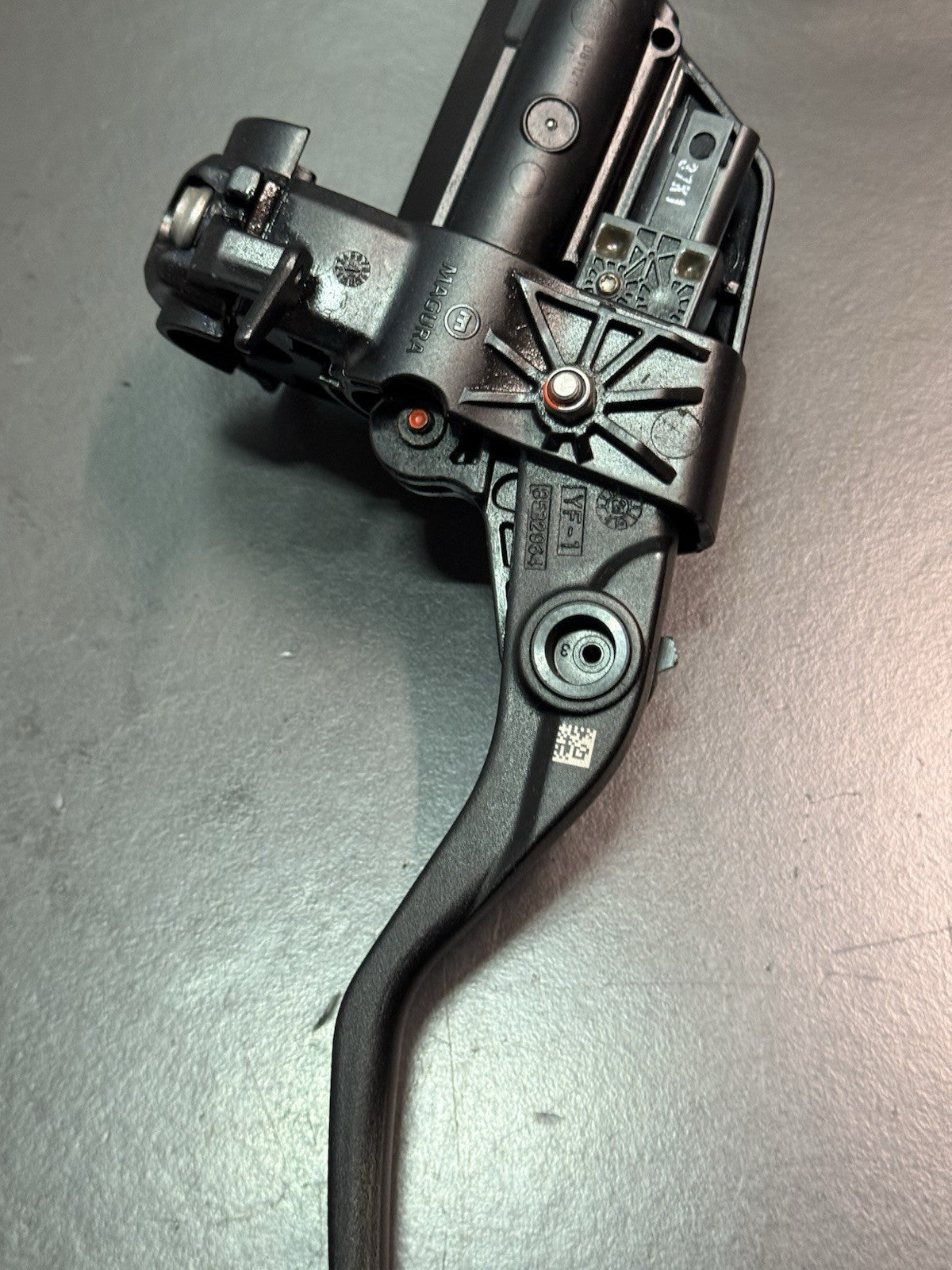 071c5ce6-1775-45c9-bad0-d7ec1126e2a4