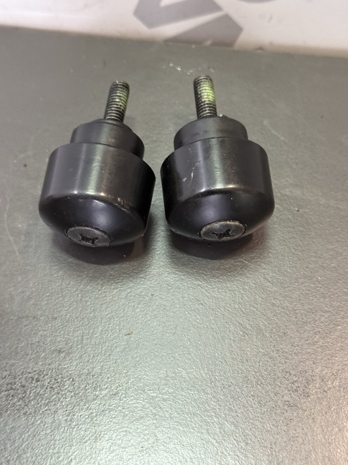 4fe2d709-26f8-454d-94f6-f2c8cc698ecb