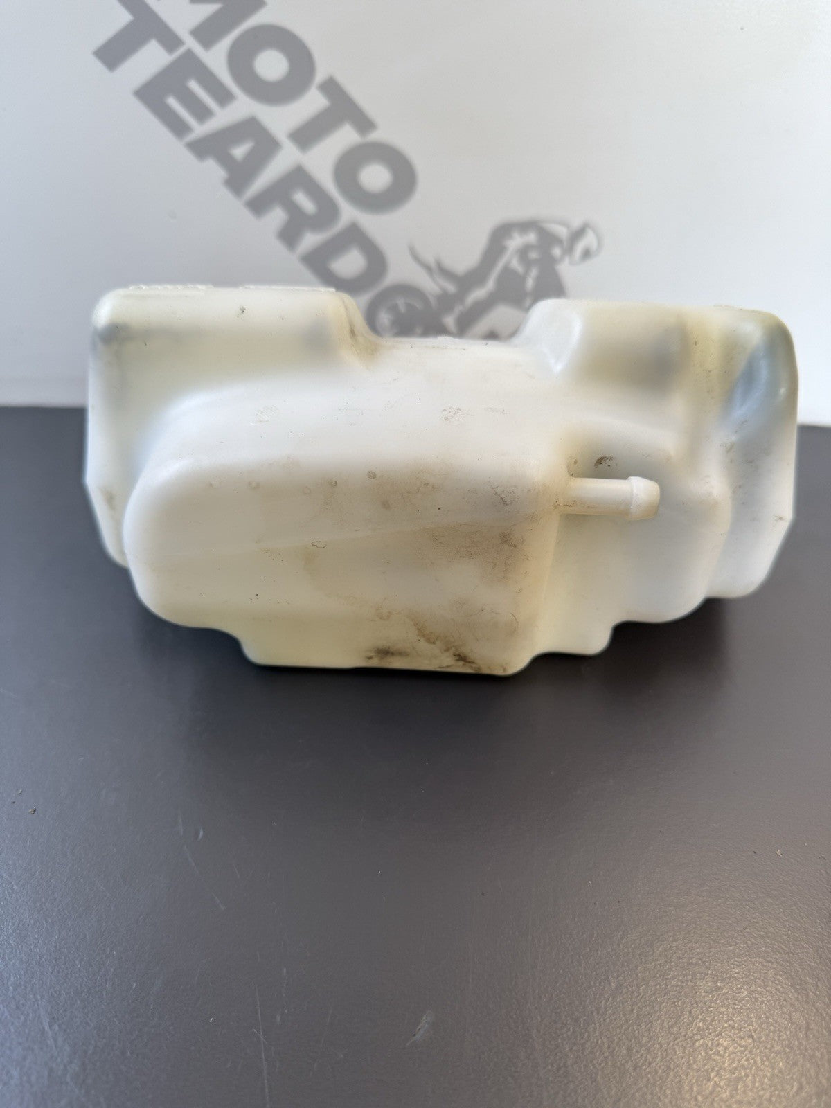 TRIUMPH STREET TRIPLE 675R COOLANT BOTTLE Radiator Coolant Bottle T2102200 2010