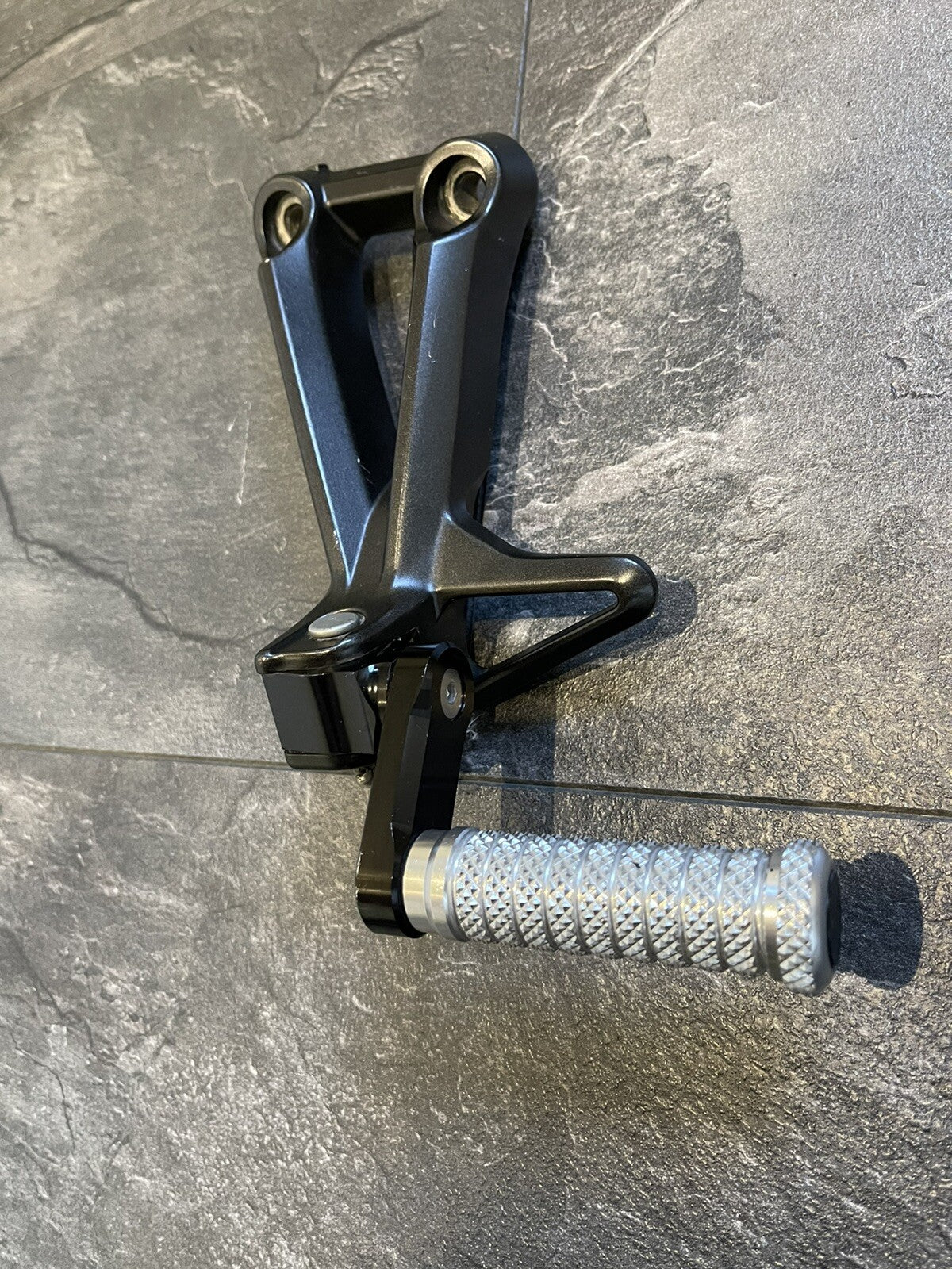 Yamaha MT10 SP 2019 Left Pillion Footrest 10953 Miles R1 2CR 2017-2021