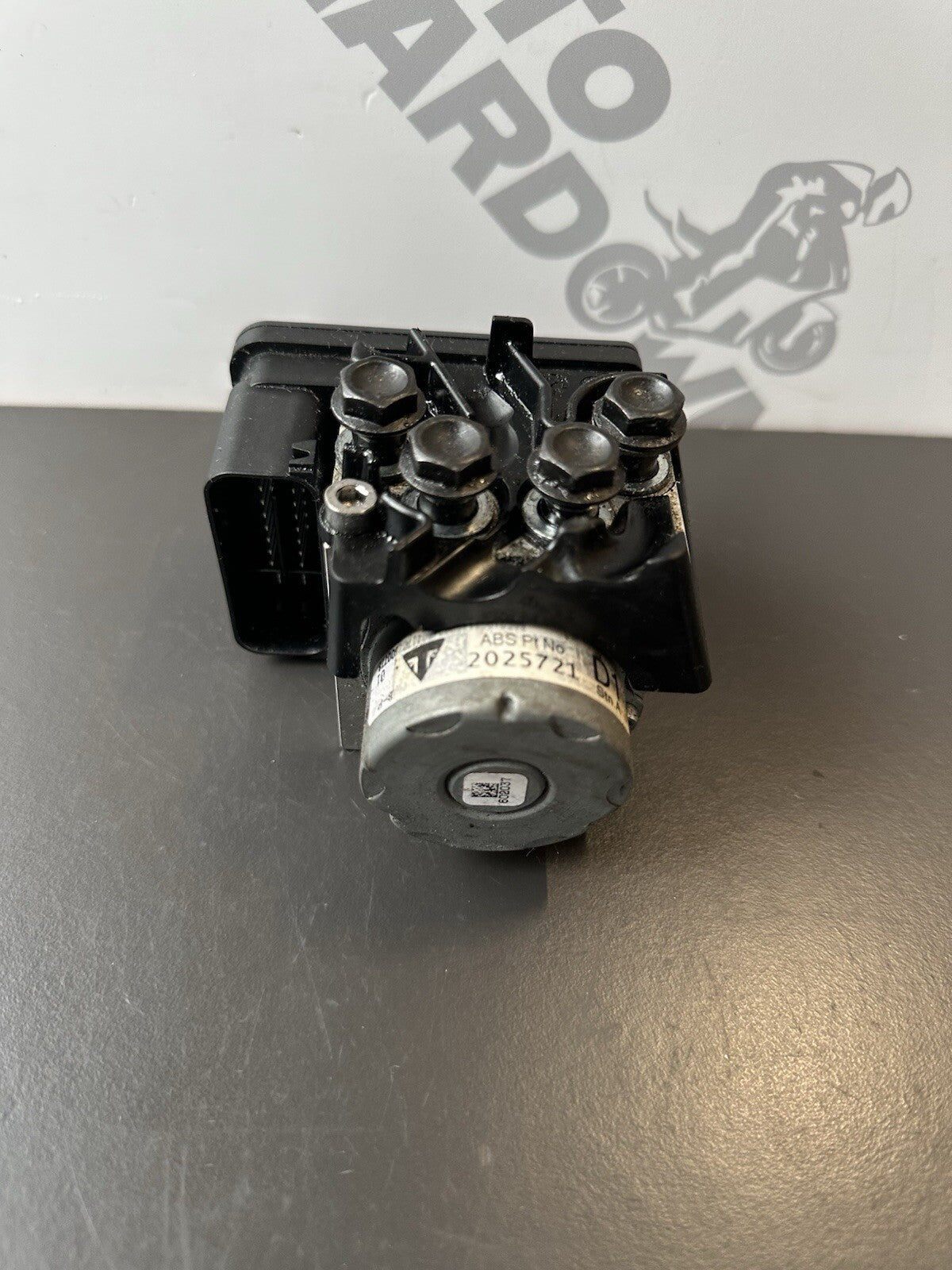 Triumph Street Triple 765S ABS Pump OEM Triumph Street Triple ABS Pump T2025721