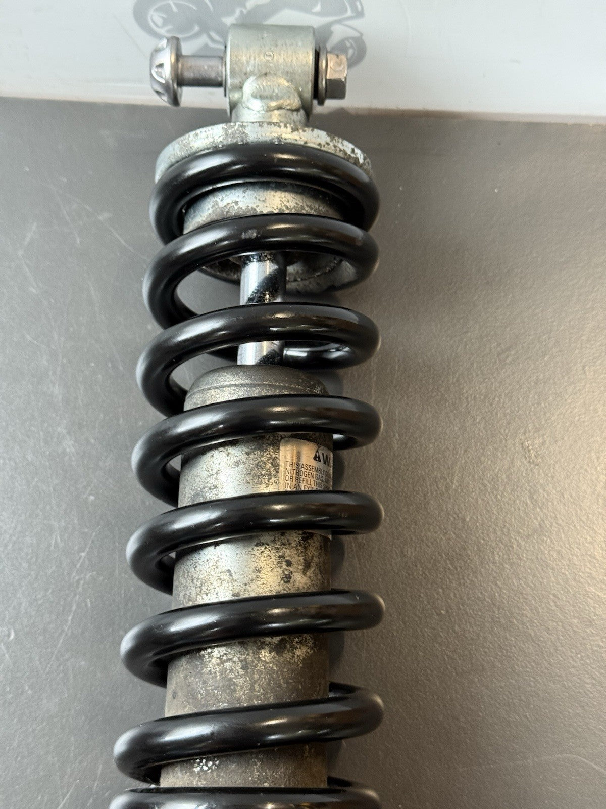 TRIUMPH TRIDENT 660 REAR SHOCK TRIDENT 660 Rear Shock OEM YEAR 2021-2024