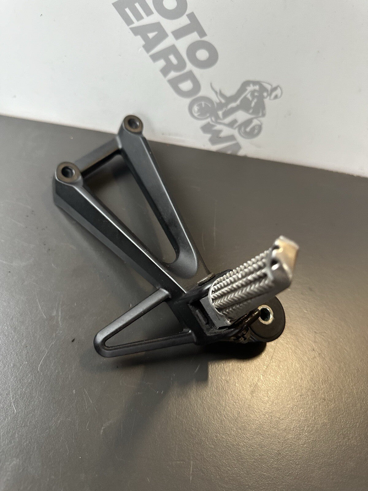 YAMAHA MT-03 Right Rear Foot Hanger YAMAHA MT03 Right Pillion Hanger RT Foot OEM