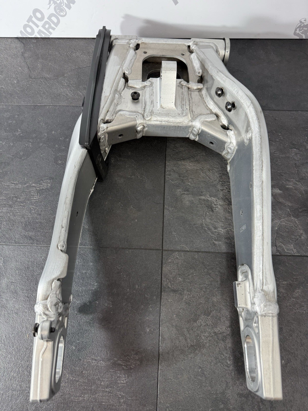 5541dd9d-9e8d-4d99-898c-fe7797aa005b