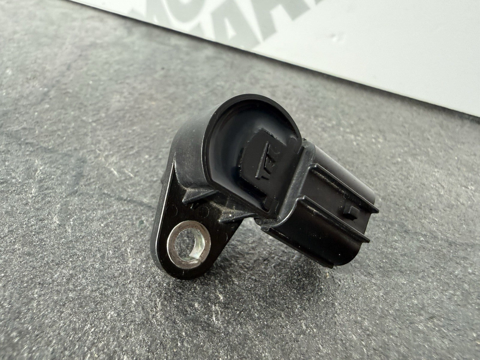 c18607e6-b9b9-4102-9e1a-d4323af0a37b